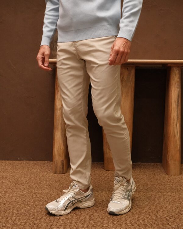 Walker&Hunt Chino - Image 3